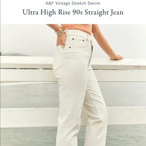 Abercrombie 90s Ultra High Rise Straight Jeans